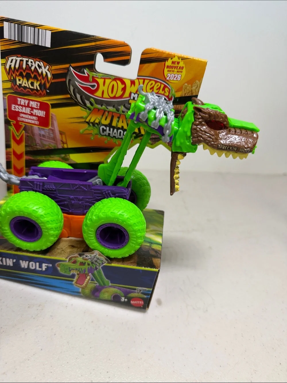 Hot Wheels Monster Trucks Mutant Chaos Wreckin' Wolf - Green & Purple